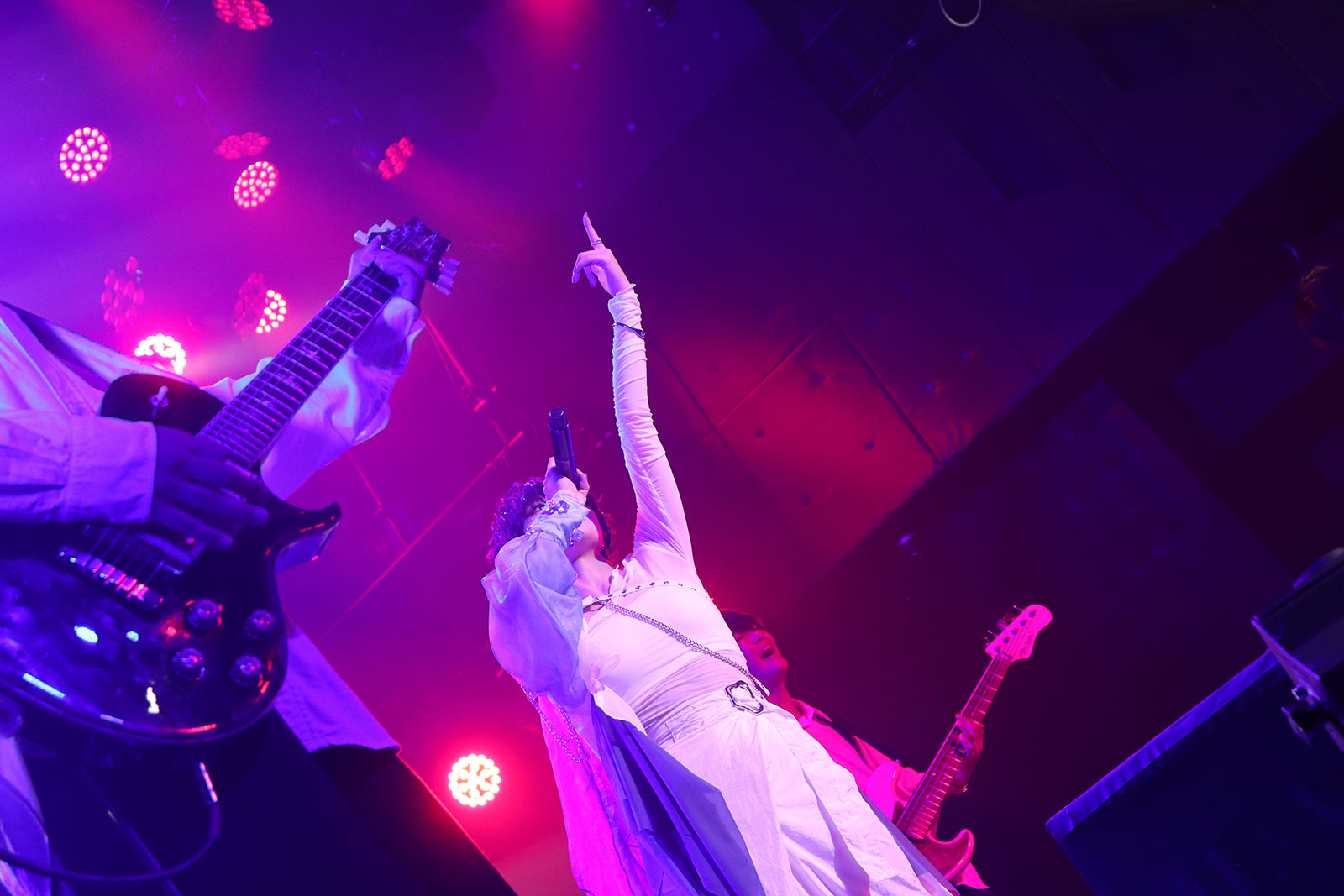 シユイ、4度目のワンマンライブ“LAWSON presents シユイ 4th Live 「シユイさんといっしょ #04」”で新曲も初披露！ - 画像一覧（4/5）