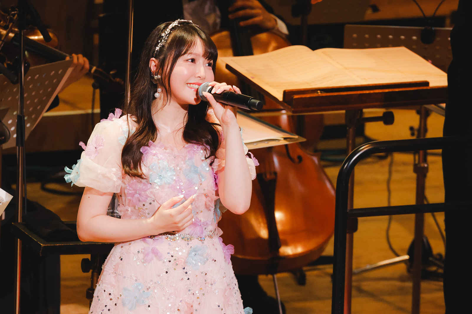麻倉ももの歌声、そして面白トーク（!?）を堪能！オーケストラコンサートツアー“RENAISSANCE CLASSICS『麻倉もも PREMIUM SYMPHONIC CONCERT 2025』”ファイナル公演をレポート - 画像一覧（2/3）