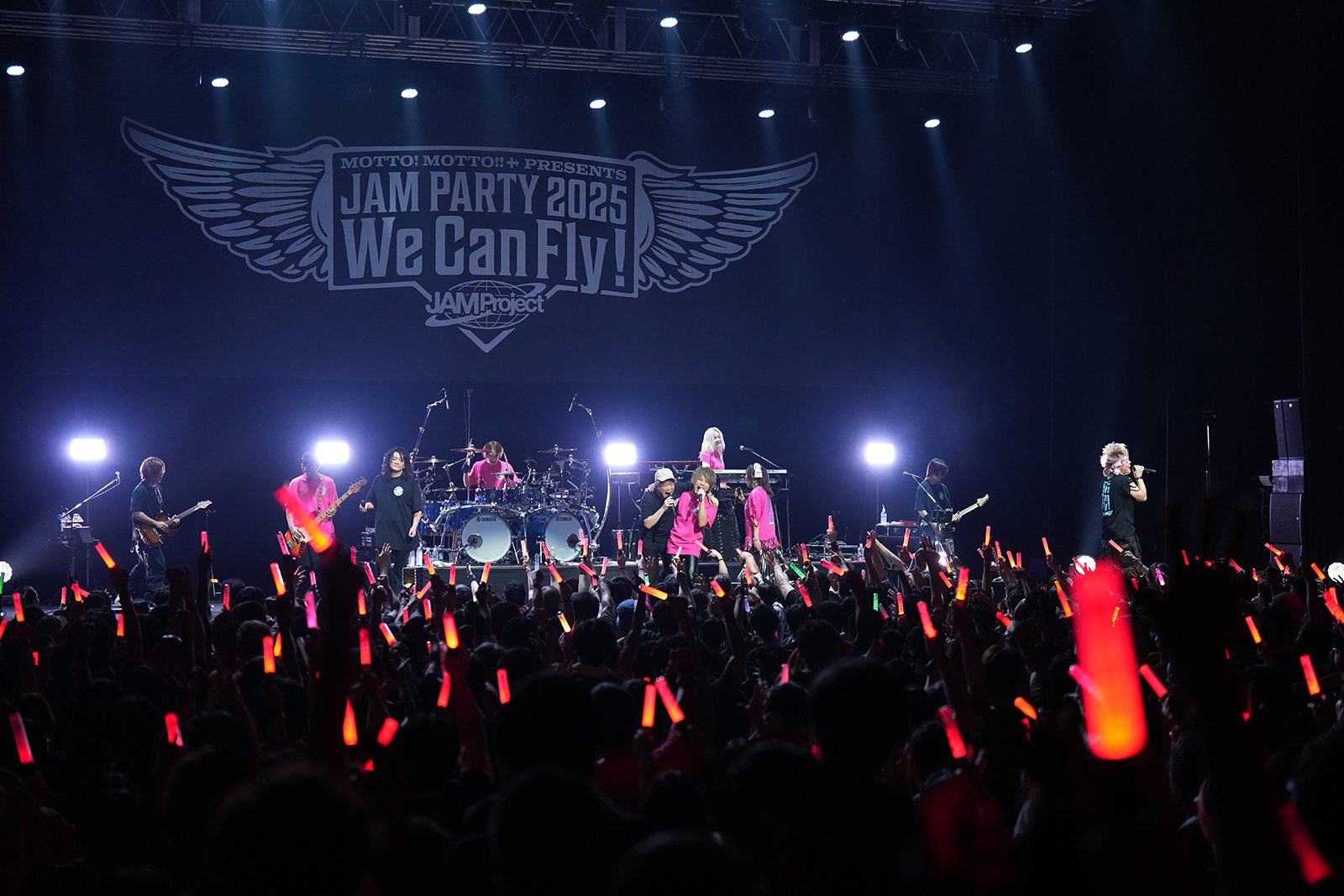 結成25周年をガーディアンズと祝う！JAM Project、ファンクラブ主催ライブ“MOTTO! MOTTO!! + presents JAM PARTY 2025 ～ We Can Fly ! ～”をレポート - 画像一覧（1/2）