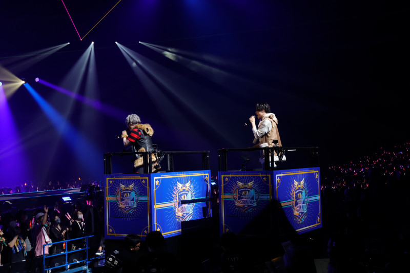 10周年を迎え、その先へ――！「アイドルマスター SideM」キャストが大集合した10周年イヤーの集大成ライブ“THE IDOLM@STER SideM 10th ANNIVERSARY ST@GE ～P@SSION-ING!!!～”2日間の熱狂をレポート - 画像一覧（36/91）