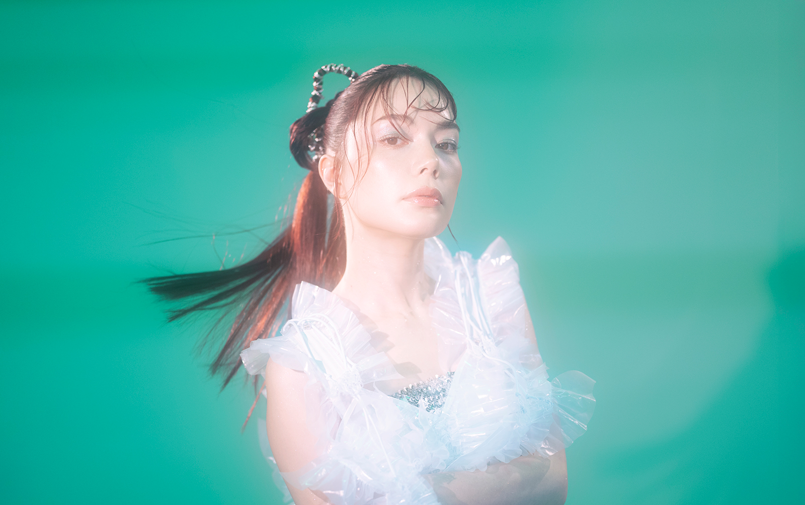 安田レイ、TVアニメ『瑠璃の宝石』OPテーマを収めたニューシングル「光のすみか」リリース！今だからこそ生まれた新曲の制作秘話に迫る - 画像一覧（5/6）