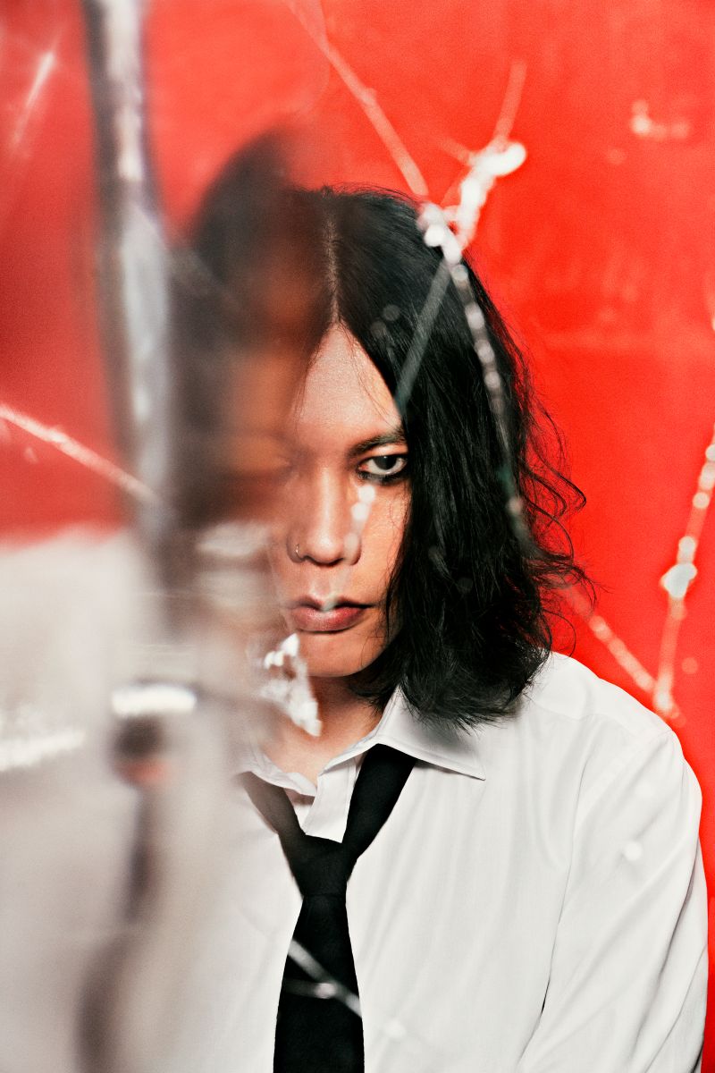 米津玄師、劇場版『チェンソーマン レゼ篇』主題歌「IRIS OUT」MV公開