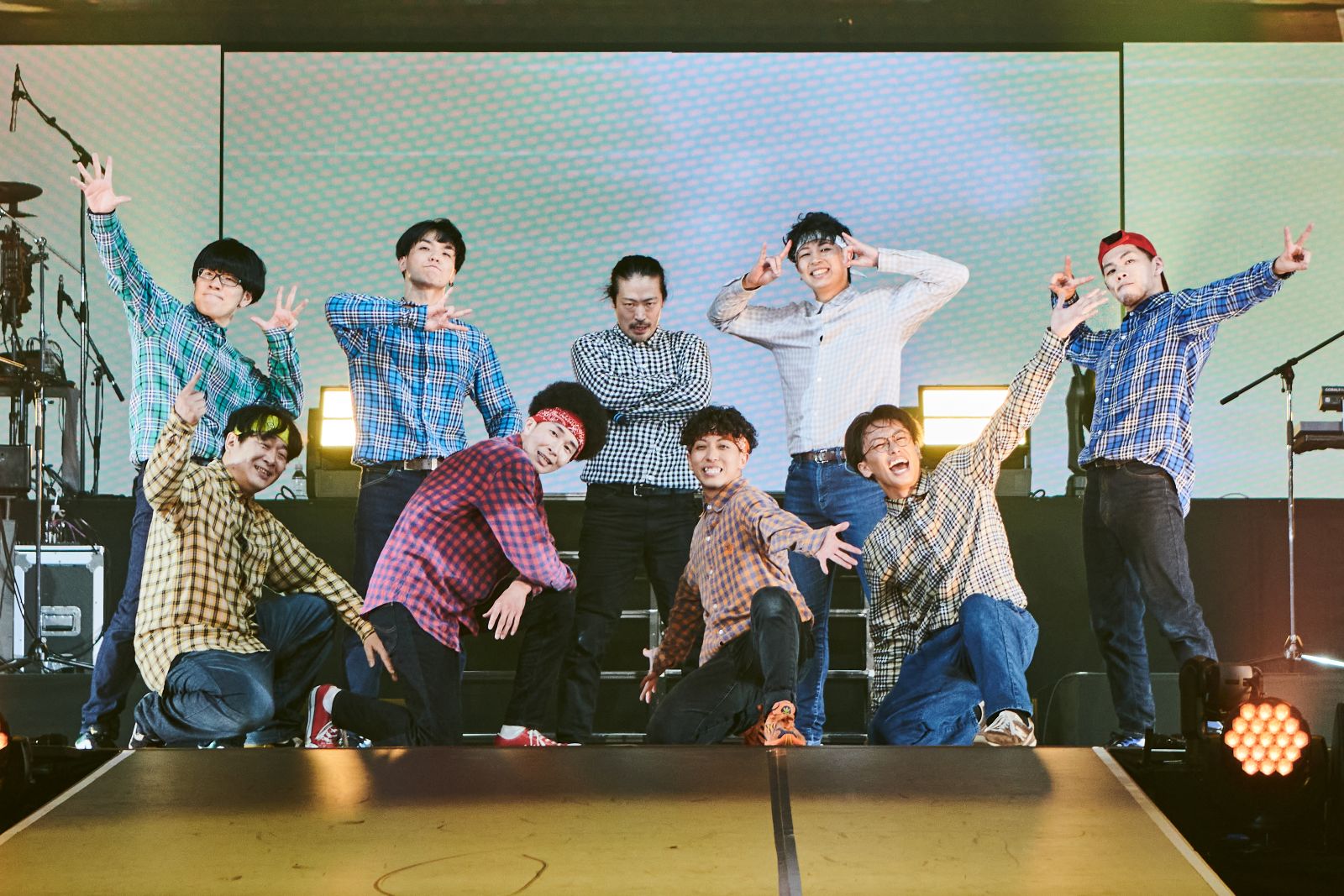 REAL AKIBA BOYZ、東京体育館でワンマンライブ37曲3時間以上踊り尽くす！ゲストにfhána・喜矢武豊・ライムスターを迎えた「ぼくらのマスターピース」速報レポート - 画像一覧（4/6）