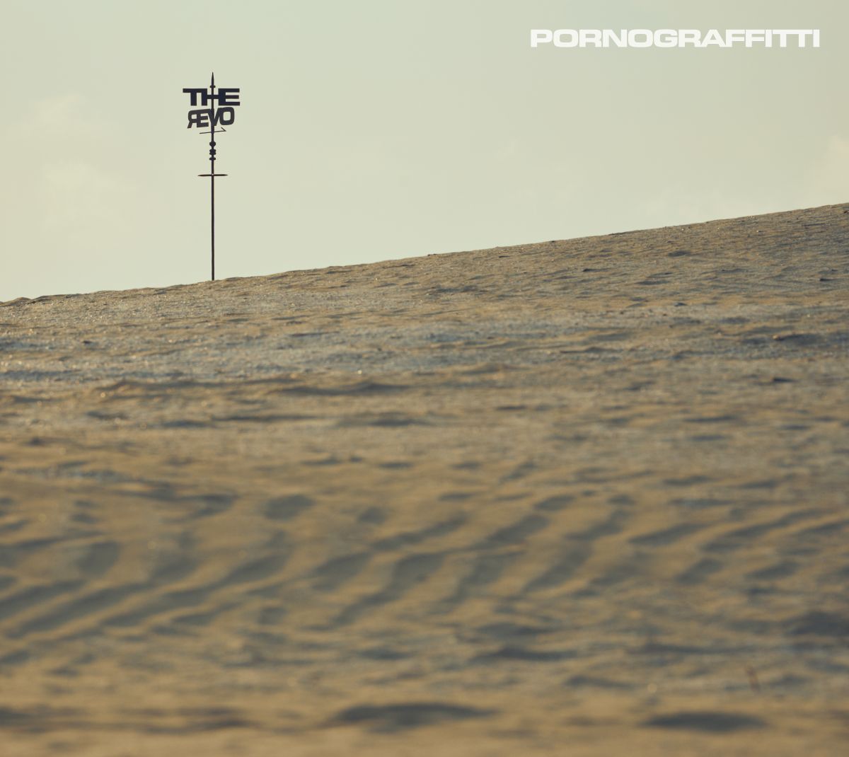 ポルノグラフィティ、アニメ『僕のヒーローアカデミア FINAL SEASON』OPテーマ「THE REVO」配信スタート！オープニング映像＆アニメ盤描き下ろしジャケットが公開！ - 画像一覧（2/4）