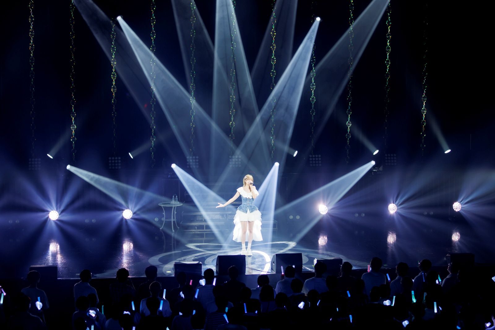 Liyuu、5周年を共に歩んできたファンへの感謝を伝えるツアー“Liyuu Concert TOUR2025「Thankful｜Anniversary」”東京公演レポート - 画像一覧（4/6）