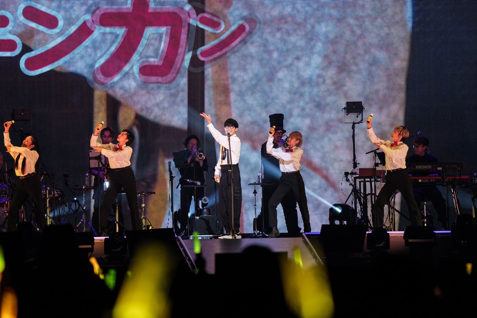 多彩なゲストを迎え、ヒット曲たっぷりの大盤振る舞い！ 2日間でガラリと違うセットリストと豪華な演出で、自身の“アニソン人生”をファンと辿り、未来に繋げた“オーイシSSA 〜オーイシマサヨシ ワンマンライブ at さいたまスーパーアリーナ〜”をレポート！ - 画像一覧（10/24）