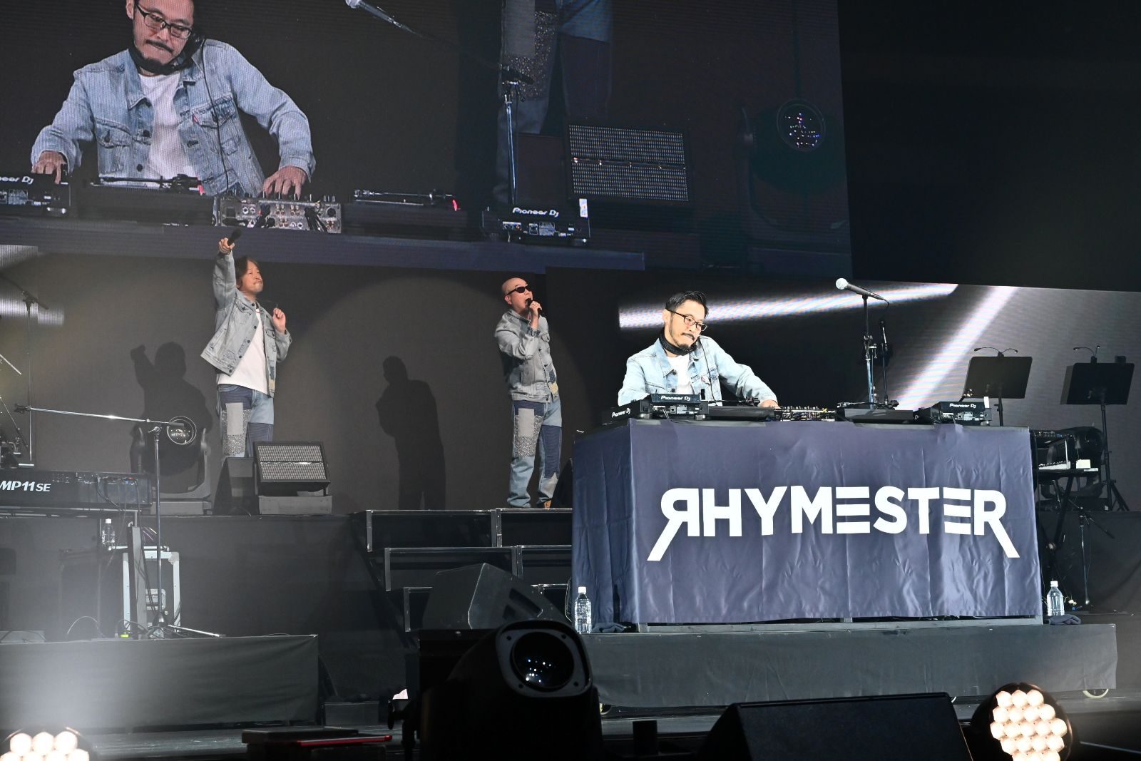 REAL AKIBA BOYZ　最高のエンターテイメントショウ　東京体育館ワンマンライブ「REAL AKIBA BOYZ ONEMAN LIVE～ ぼくらのマスターピース」詳報ライブレポート　 - 画像一覧（4/12）