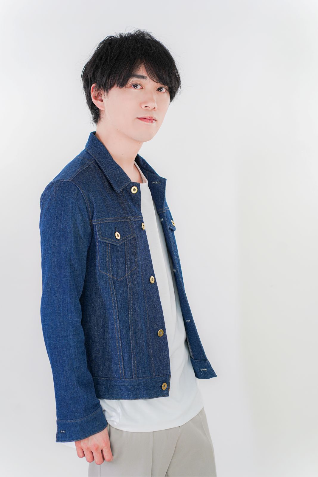 TVアニメ『幼馴染とはラブコメにならない』放送直前！原作者の三簾真也、界世之介役の浦尾岳大、エンディングテーマ担当の小玉ひかりが作品の魅力を語り尽くす！ - 画像一覧（9/10）