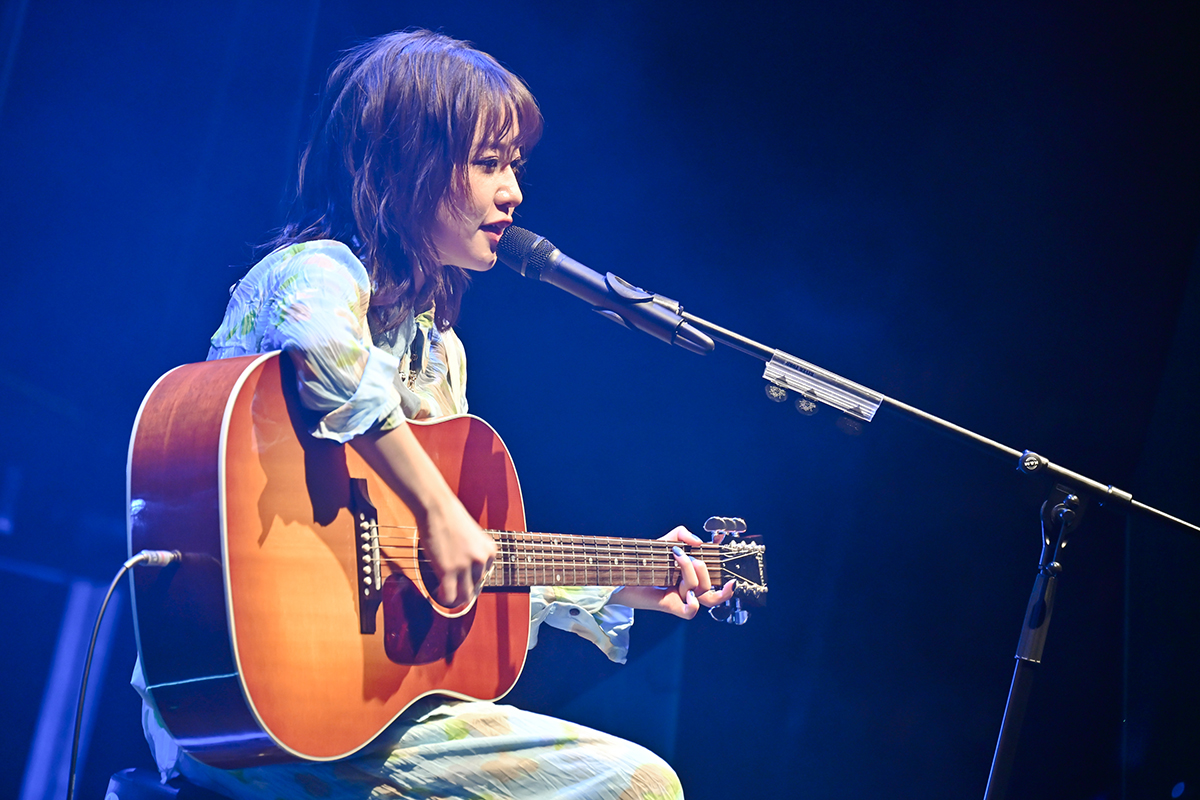 楠木ともりがバースデーライブ＆2ndアルバムに込めた親愛と信頼――「TOMORI KUSUNOKI BIRTHDAY LIVE 2025 “LAPIDARIES”」レポート - 画像一覧（9/12）