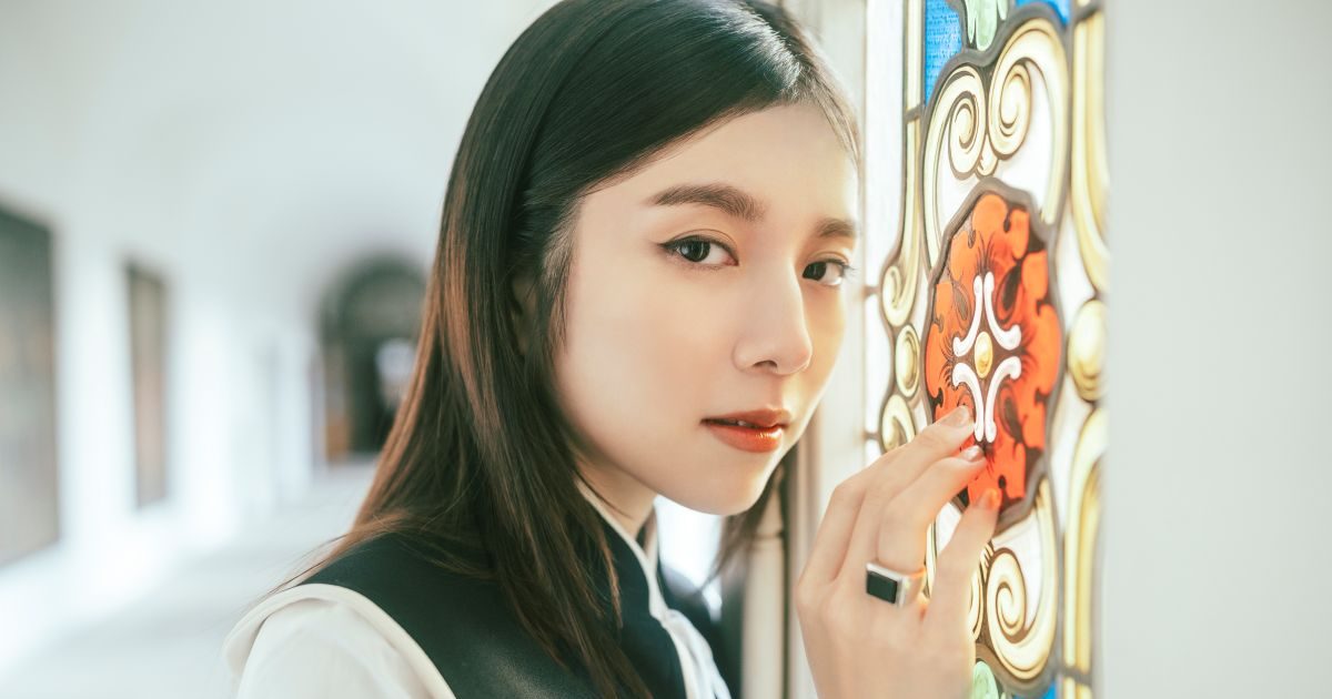 milet、3月4日発売のパッケージシングル「The Story of Us」ジャケット