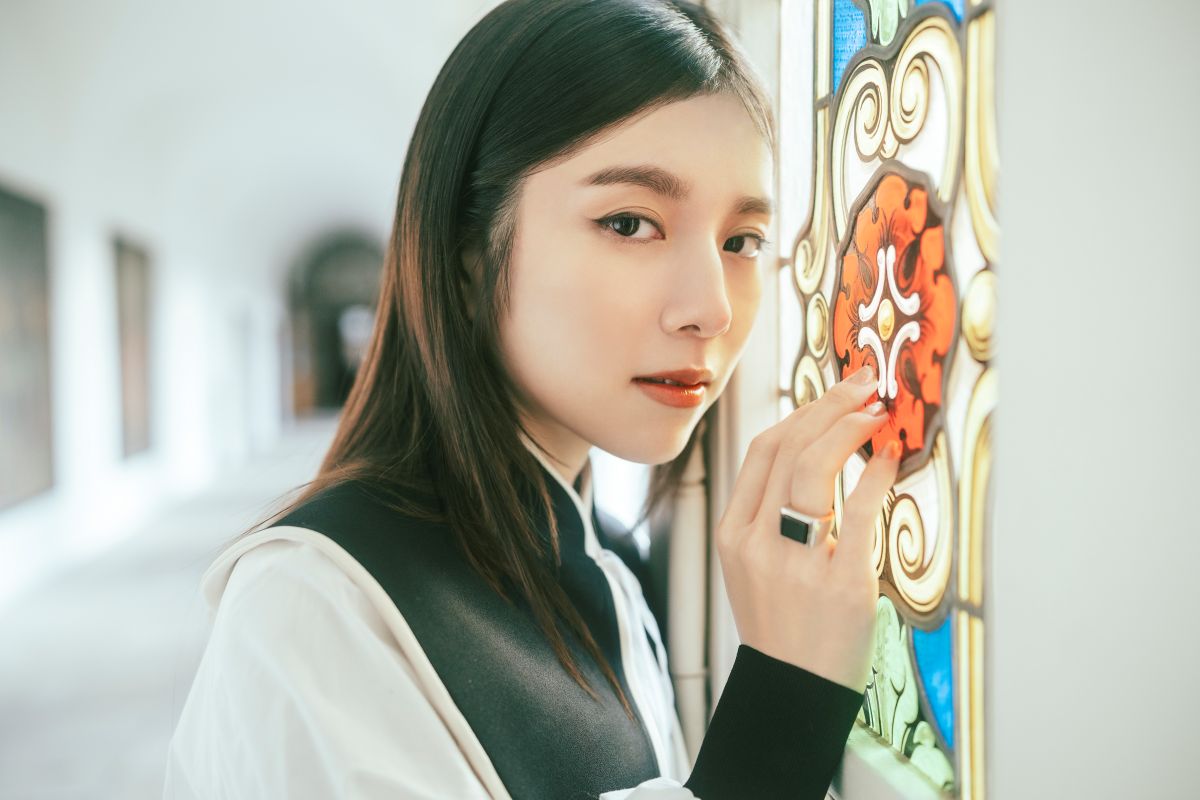 milet、3月4日発売のパッケージシングル「The Story of Us」ジャケット