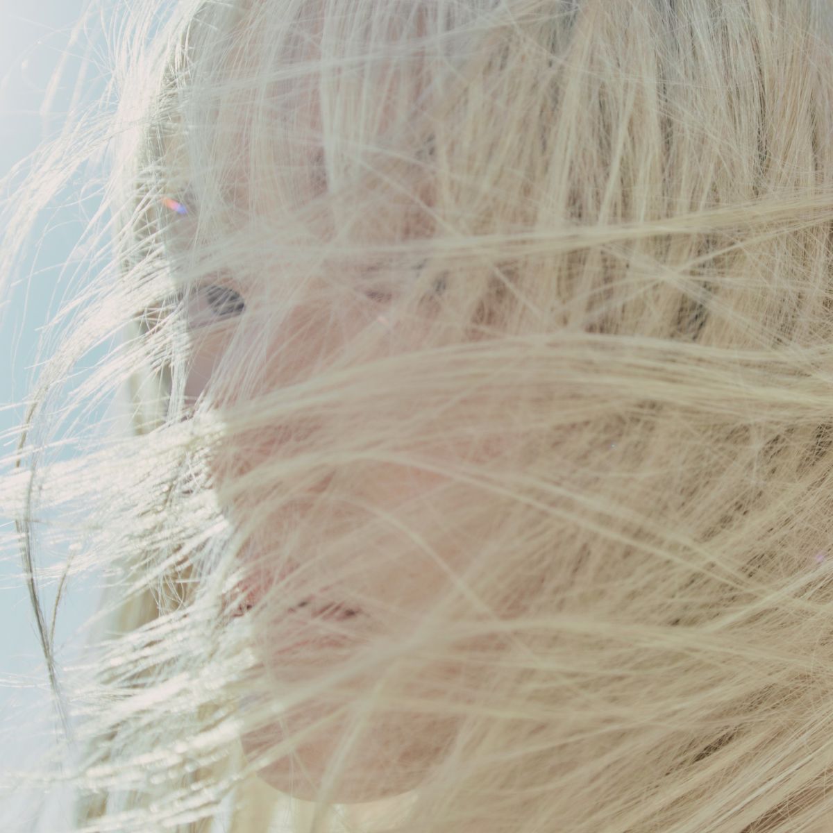 緑黄色社会、NEWシングル「風に乗る」3月18日リリース！収録曲「étoile」が劇場アニメ『パリに咲くエトワール』挿入歌に決定！ - 画像一覧（2/4）