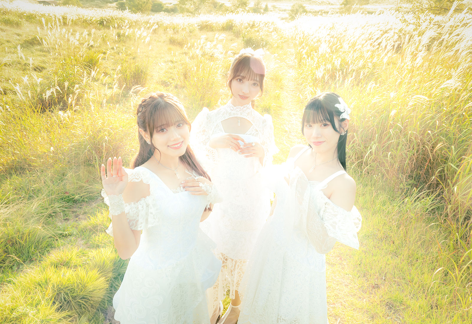 『リコリス・リコイル』関連楽曲を3曲連続配信！ClariS第三章の幕開けから1年を経て、「今のClariS」を3人が語る。