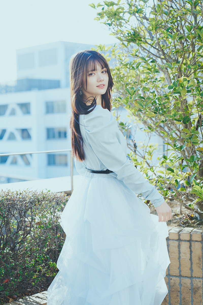 sajou no hana・sanaが“自分の言葉”で歌い始めた理由――TVアニメ『姫騎士は蛮族の嫁』EDテーマ「シルベキコト」が示す新しい世界への一歩 - 画像一覧（5/12）