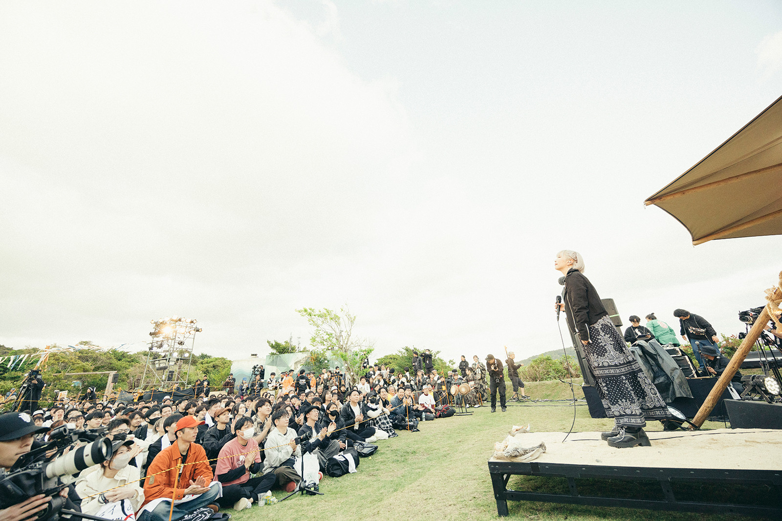 ReoNaの“魂”が生まれた故郷・奄美に響いたお歌――＜ReoNa Free Live 2026 in 奄美大島“シマユイあまみ”＞ライブレポート - 画像一覧（7/11）