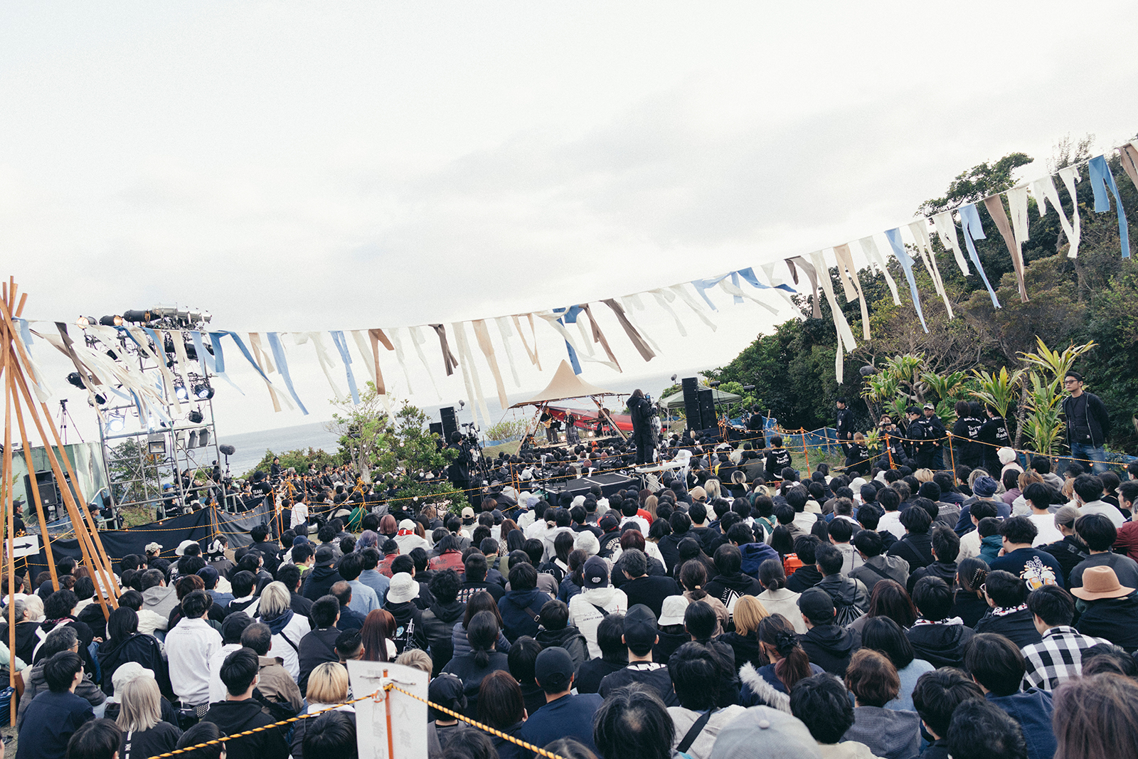 ReoNaの“魂”が生まれた故郷・奄美に響いたお歌――＜ReoNa Free Live 2026 in 奄美大島“シマユイあまみ”＞ライブレポート - 画像一覧（2/11）