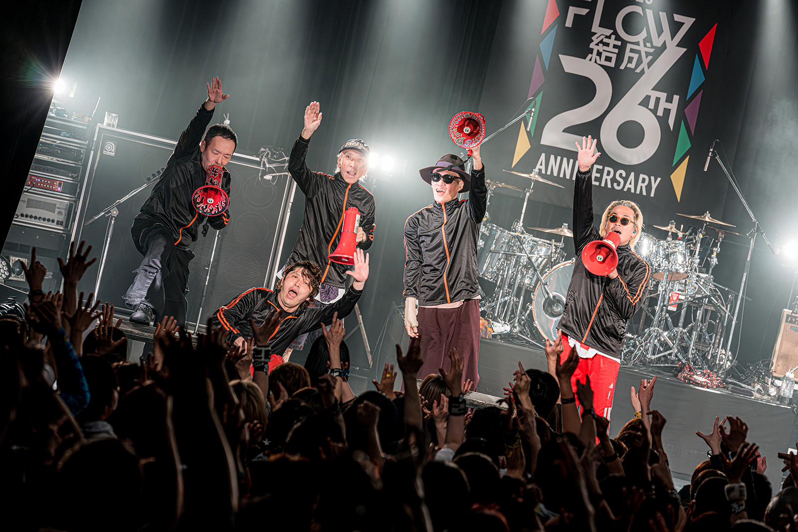 FLOWの26年を辿る熱狂の一夜！「FLOW 26TH ANNIVERSARY TOUR 2026 “ALL TIME 26” 26曲ライブ」東京公演をレポート！ - 画像一覧（14/14）