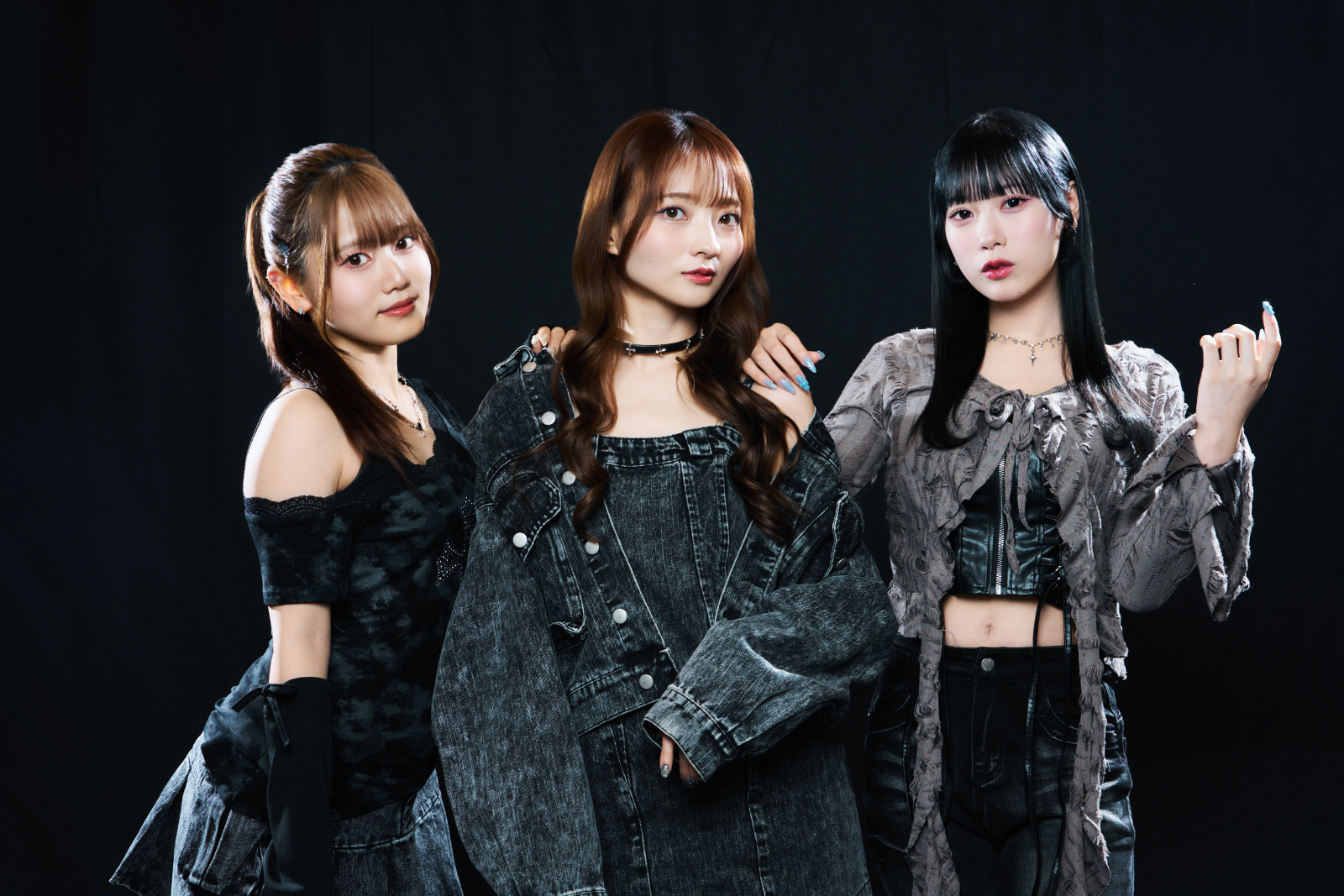 【撮りおろしインタビュー】ClariS第3章が向かう先は――“解放”を掲げ新たな一面を提示した「Revive」に迫る！ - 画像一覧（5/12）