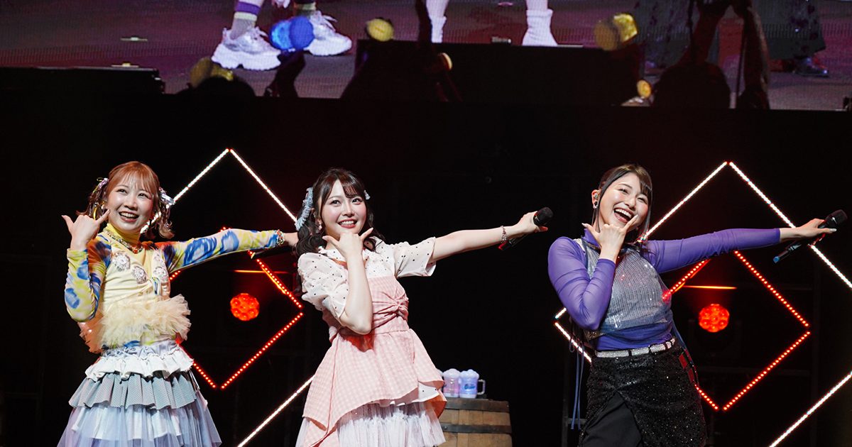デビュー10周年を迎えたTrySailがファンと共にお祭り騒ぎ！ワンマン