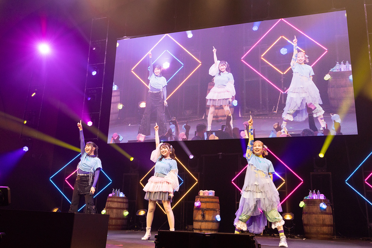 デビュー10周年を迎えたTrySailがファンと共にお祭り騒ぎ！ワンマンライブ『LAWSON presents TrySail 10th Anniversary Live 2026 “Cheers!!!”』レポート！ - 画像一覧（11/15）