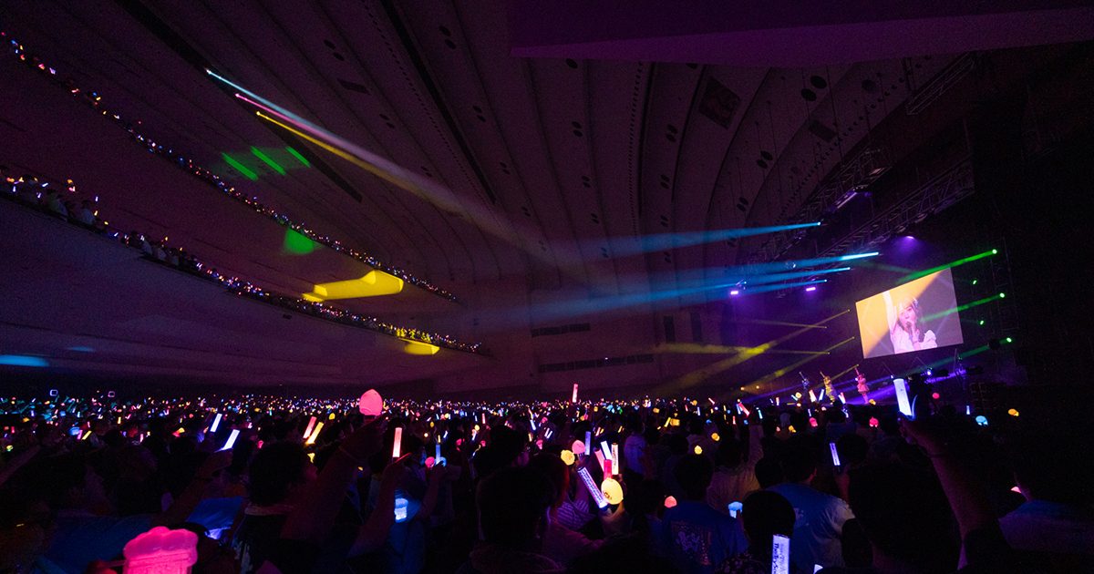 デビュー10周年を迎えたTrySailがファンと共にお祭り騒ぎ！ワンマン