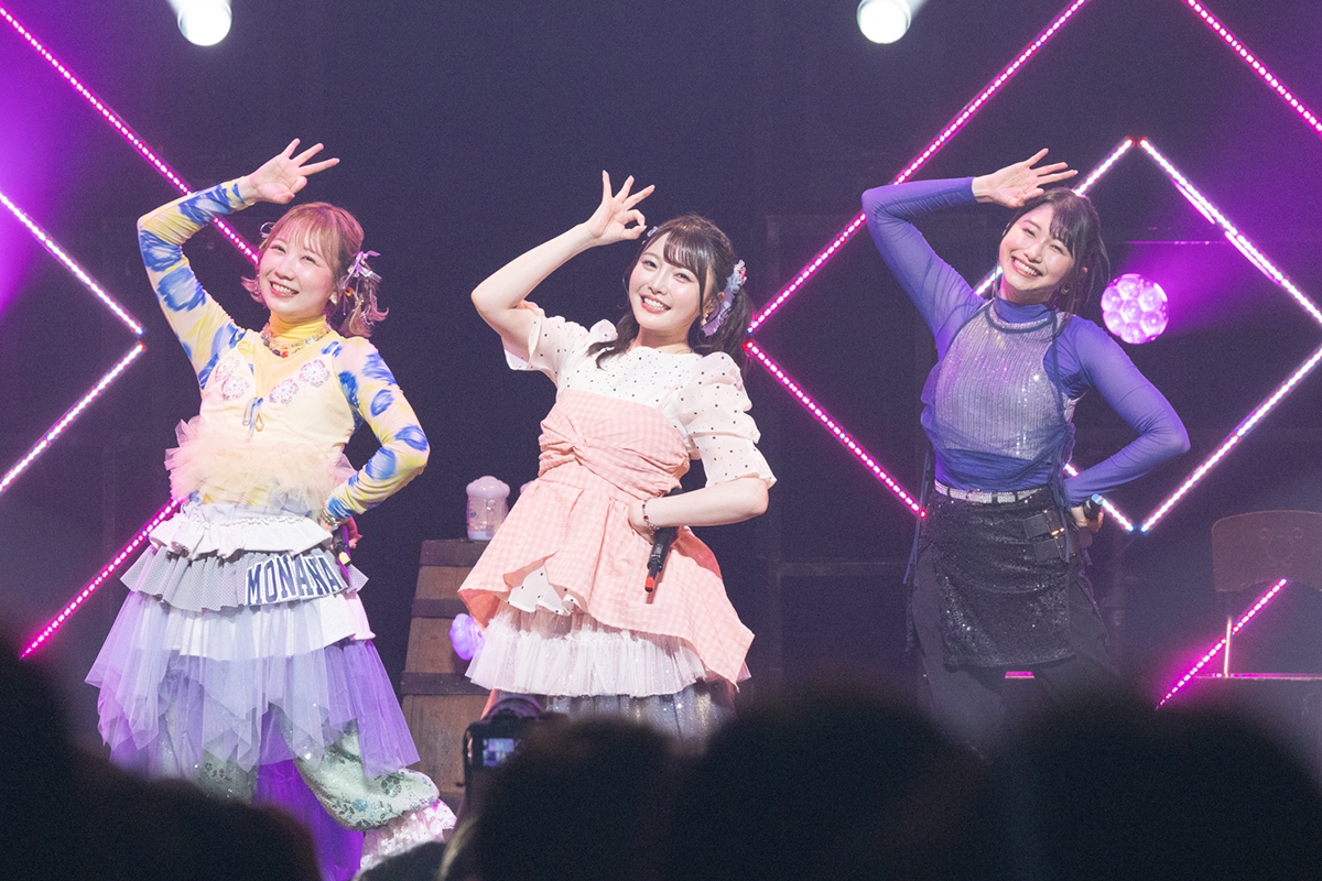デビュー10周年を迎えたTrySailがファンと共にお祭り騒ぎ！ワンマン