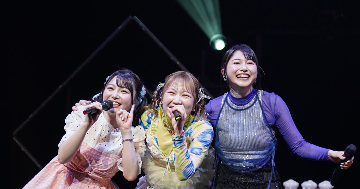 デビュー10周年を迎えたTrySailがファンと共にお祭り騒ぎ！ワンマン