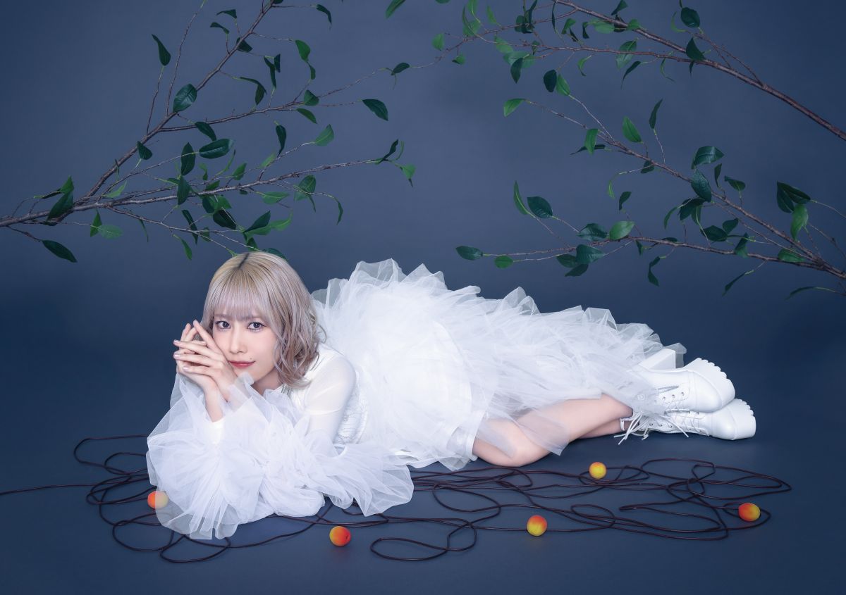 佐々木李子、フルアルバム『RI PATHOS』よりリード曲「桃李成蹊」のミュージックビデオが公開＆本人コメントも到着！