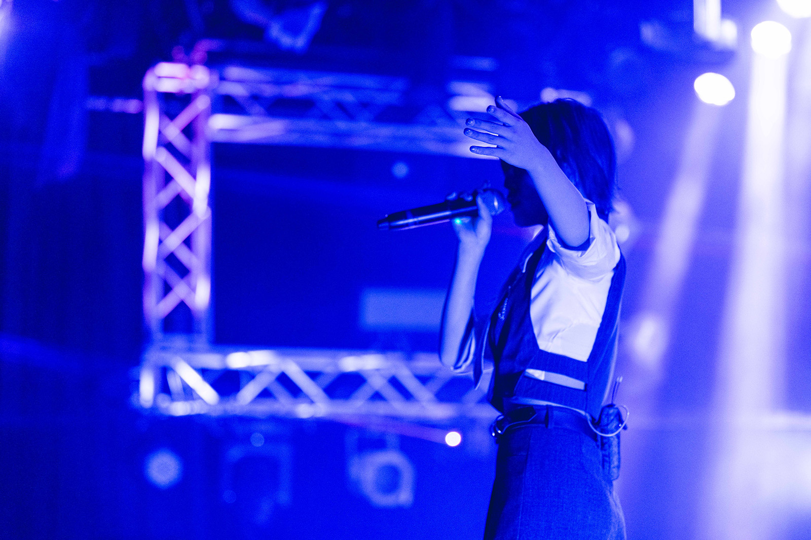 変化を恐れず、そして自分らしく進み続ける“LAWSON presents シユイ one-man Live 思惟的錯覚”第2部の公演をレポート！ - 画像一覧（3/12）