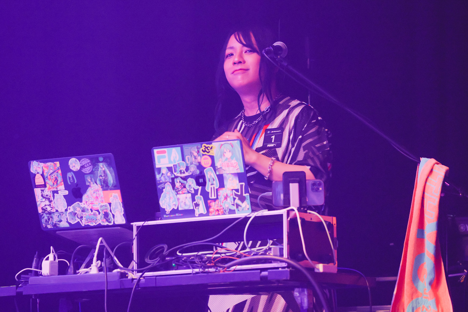 初ベストを引っ提げ最高のパフォーマンスでツアーの幕開けを！CHiCO with HoneyWorks夏の全国ツアー“LAWSON presents CHiCO with HoneyWorks i BEST tour 2026 -STAY WITH YOU-”初日レポート（※セトリネタバレあり） - 画像一覧（3/12）