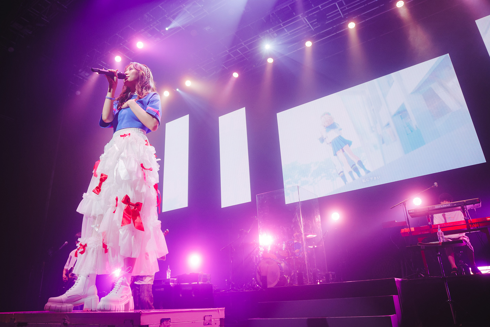 初ベストを引っ提げ最高のパフォーマンスでツアーの幕開けを！CHiCO with HoneyWorks夏の全国ツアー“LAWSON presents CHiCO with HoneyWorks i BEST tour 2026 -STAY WITH YOU-”初日レポート（※セトリネタバレあり） - 画像一覧（1/12）