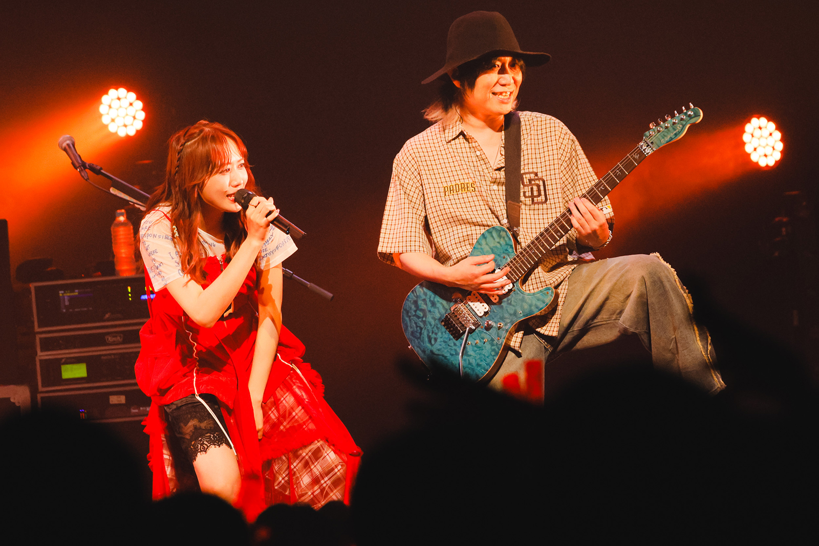 初ベストを引っ提げ最高のパフォーマンスでツアーの幕開けを！CHiCO with HoneyWorks夏の全国ツアー“LAWSON presents CHiCO with HoneyWorks i BEST tour 2026 -STAY WITH YOU-”初日レポート（※セトリネタバレあり） - 画像一覧（10/12）