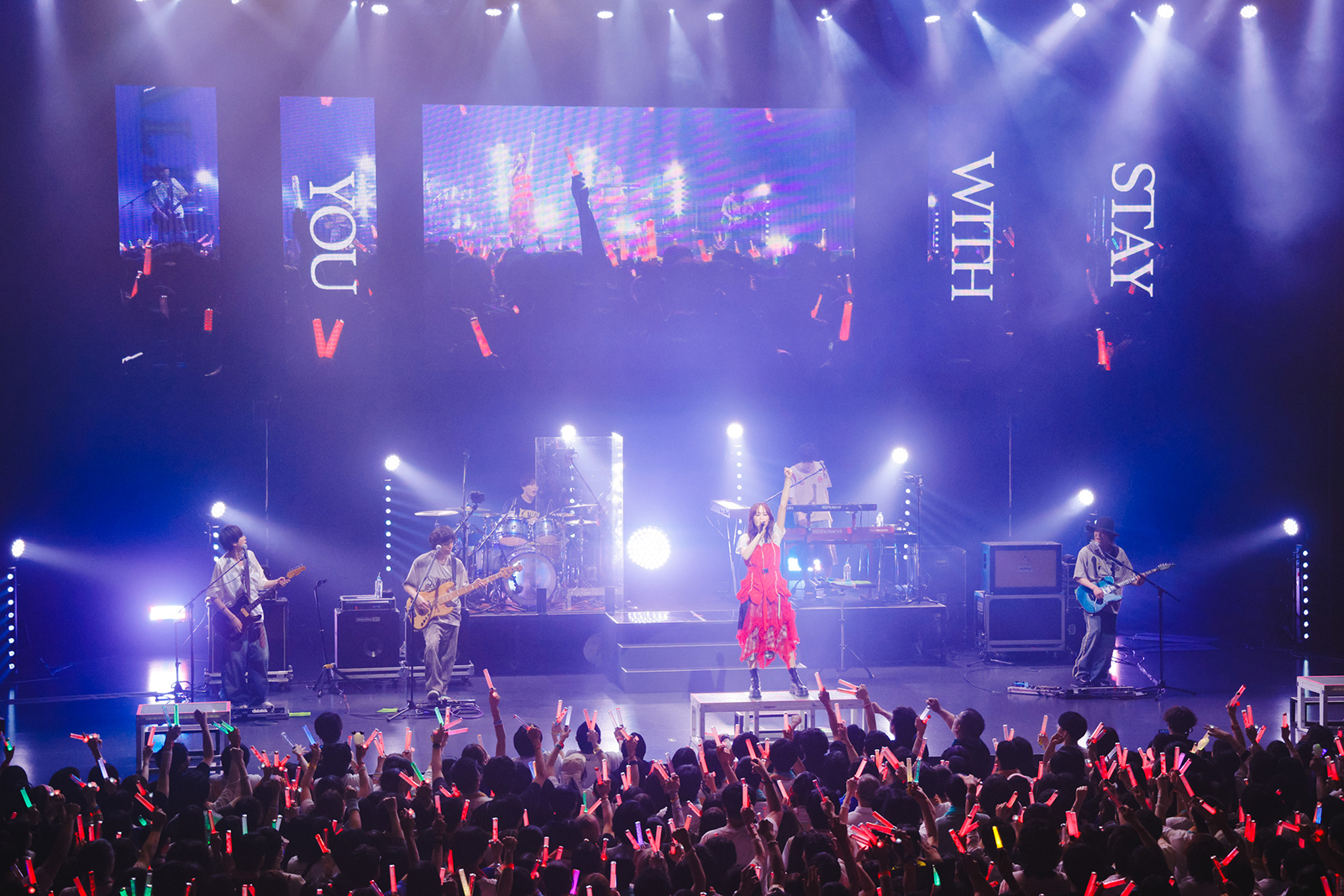 初ベストを引っ提げ最高のパフォーマンスでツアーの幕開けを！CHiCO with HoneyWorks夏の全国ツアー“LAWSON presents CHiCO with HoneyWorks i BEST tour 2026 -STAY WITH YOU-”初日レポート（※セトリネタバレあり） - 画像一覧（9/12）