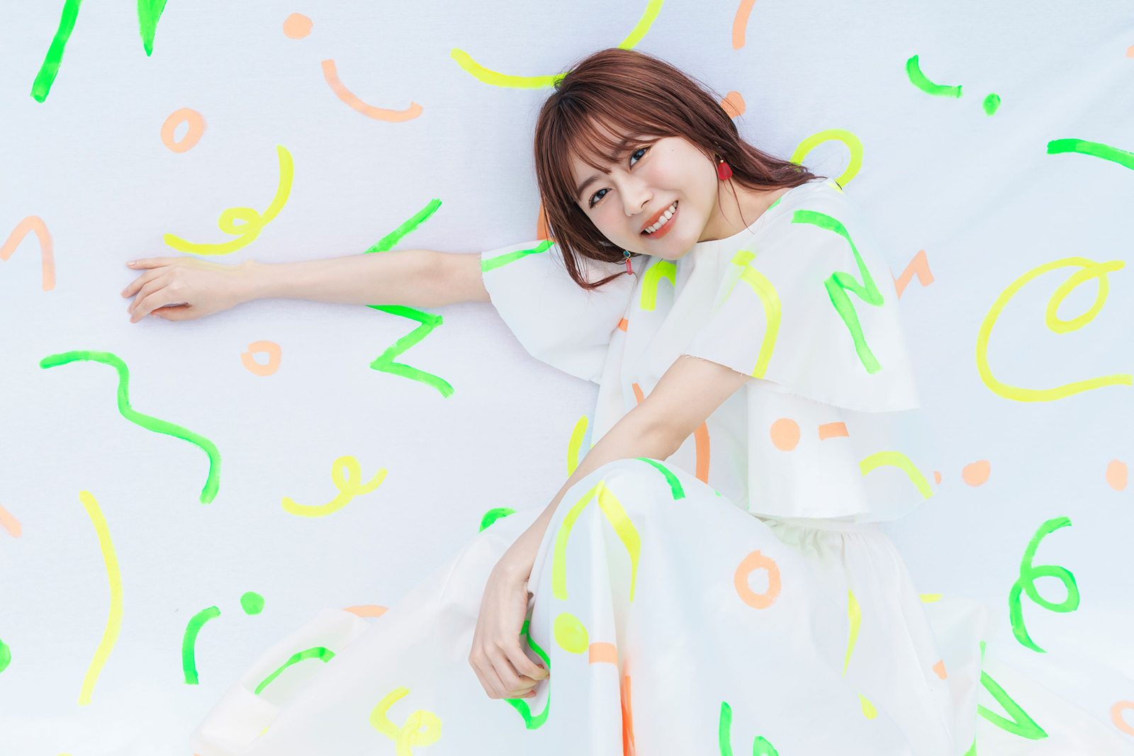 水瀬いのり、自身初の野外イベントのために作ったポップチューン「Summer Challenger」に込めた想いに迫る！