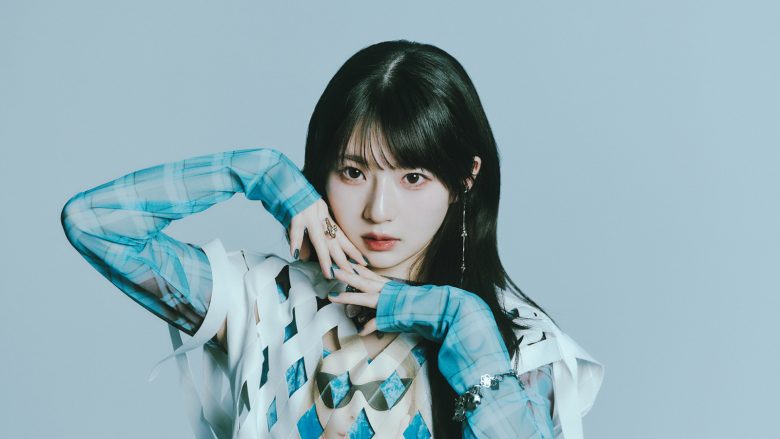 青木陽菜、『なのは』シリーズ最新作EDテーマと共に届ける“青い炎”のような情熱――Mini Album『BLAZE』に込めた音楽への熱い想いを語る！