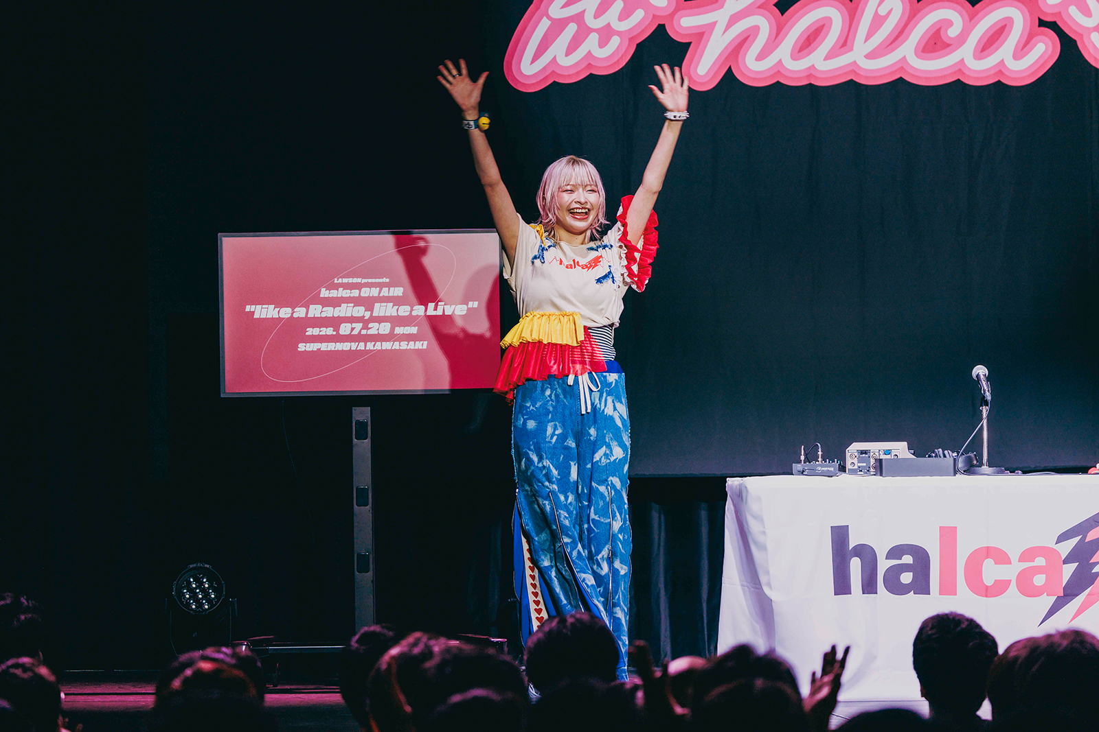 新曲「NEW GAME」も初披露！「halca ON AIR “like a Radio, like a Live”」と銘打ちhalca自身が大好きな“歌”と“トーク”を全力で届ける！