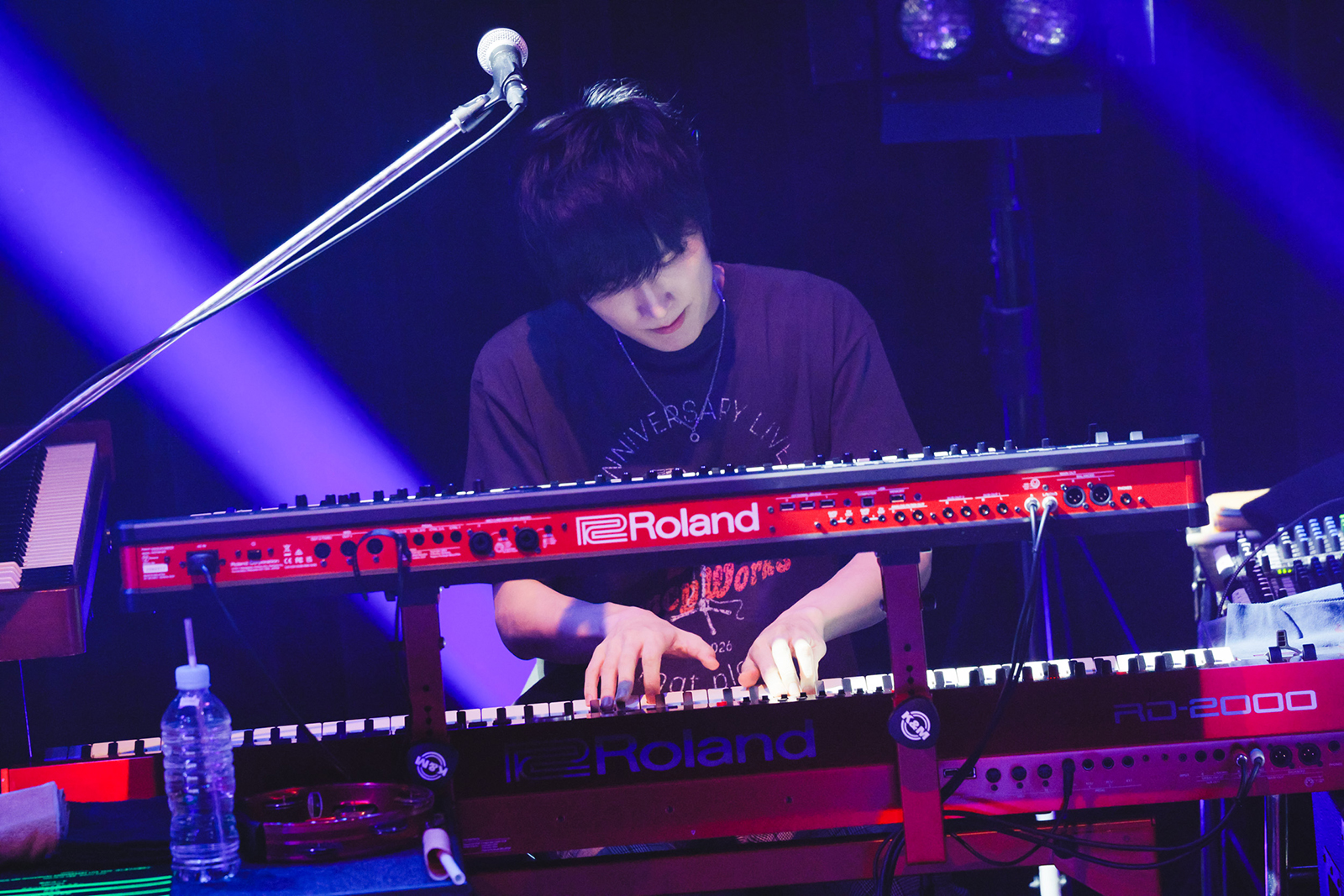 CHiCO with HoneyWorks、初めてワンマンライブを行った大切な場所でファンと共に大切な一夜を祝う！プレミアチケットとなった“LAWSON presents CHiCO with HoneyWorks ANNiVERSARY LiVE 2026 -はじまりの場所で-”の模様をレポート！ - 画像一覧（9/13）