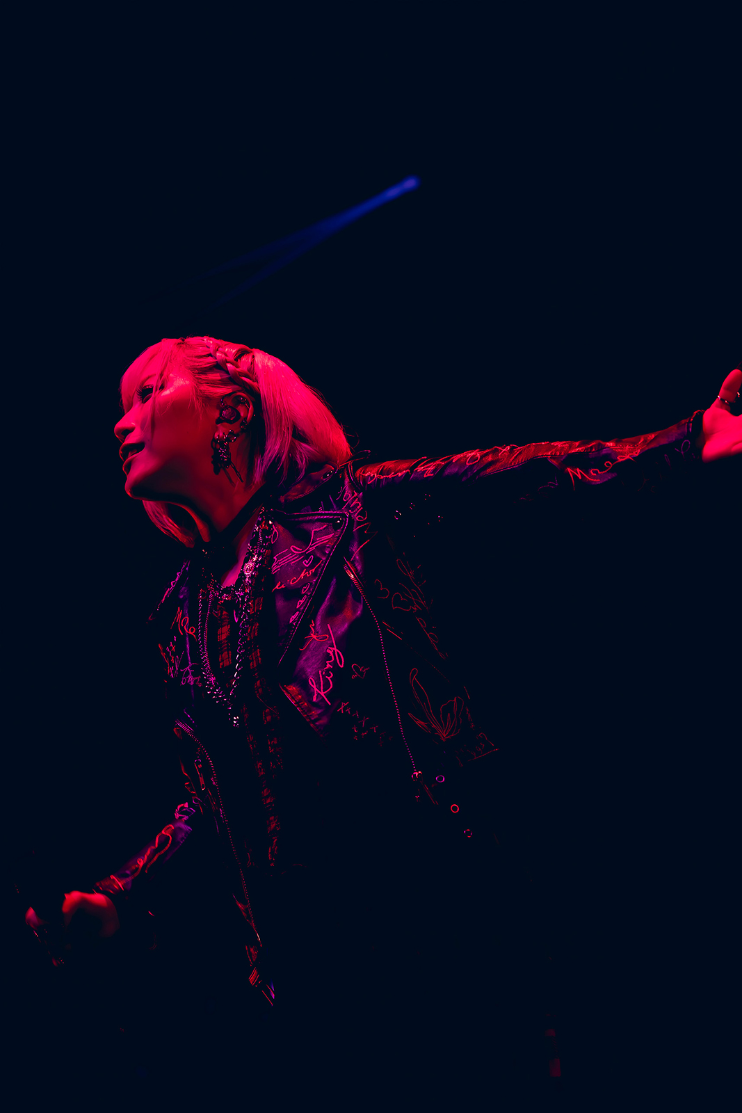ReoNa、オールスタンディングライブハウスツアー“ReoNa Live Tour 2026 De:TOUR-動脈-”開催！アグレッシブかつドラマチックなステージを見せた東京・Zepp Haneda(TOKYO)公演をレポート！ - 画像一覧（10/11）