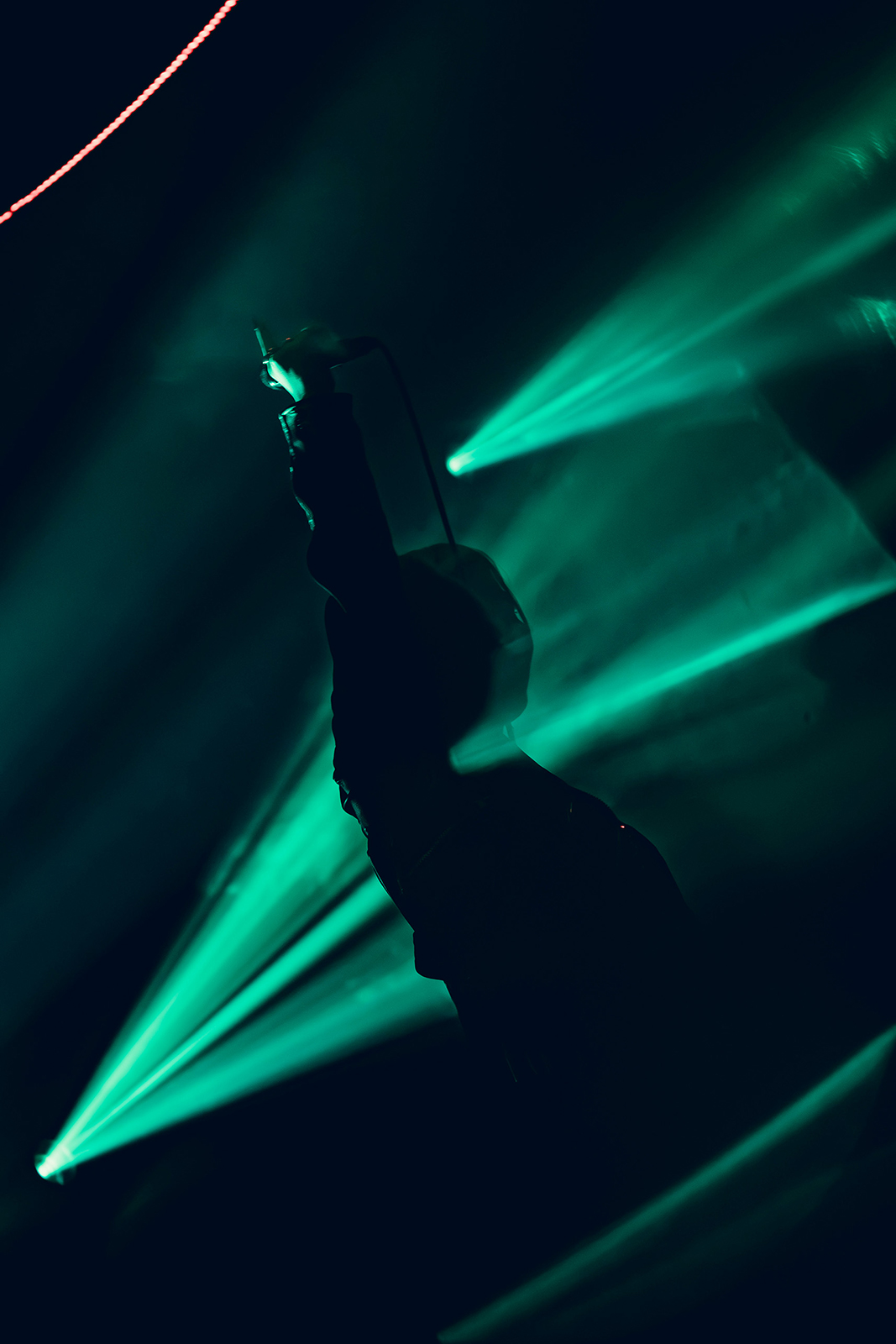 ReoNa、オールスタンディングライブハウスツアー“ReoNa Live Tour 2026 De:TOUR-動脈-”開催！アグレッシブかつドラマチックなステージを見せた東京・Zepp Haneda(TOKYO)公演をレポート！ - 画像一覧（4/11）