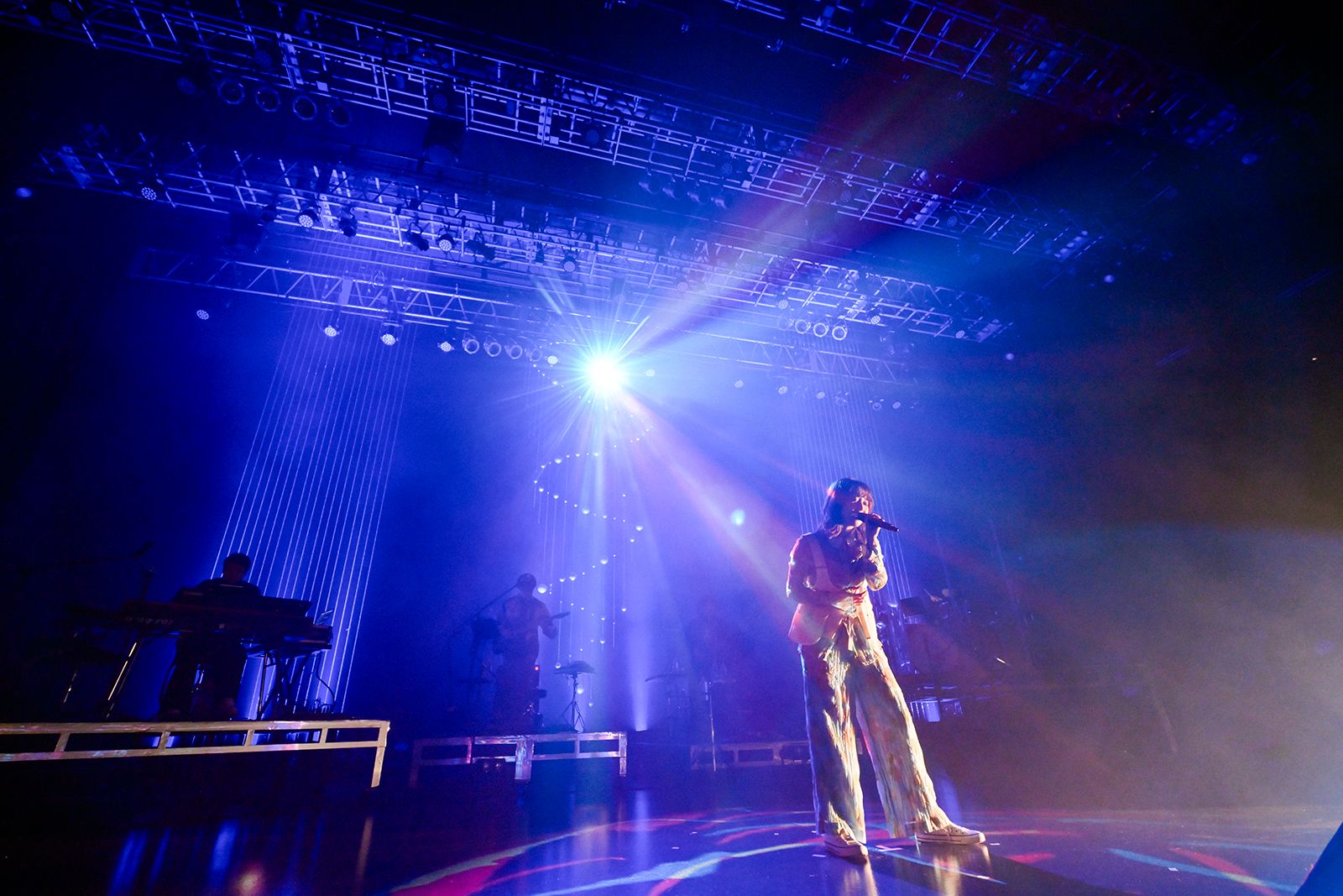 ワンマンライブ「TOMORI KUSUNOKI BIRTHDAY LIVE 2025 “LAPIDARIES”」が映像化！アーティスト・楠木ともりにとっての“ライブ”に迫る！ - 画像一覧（5/9）