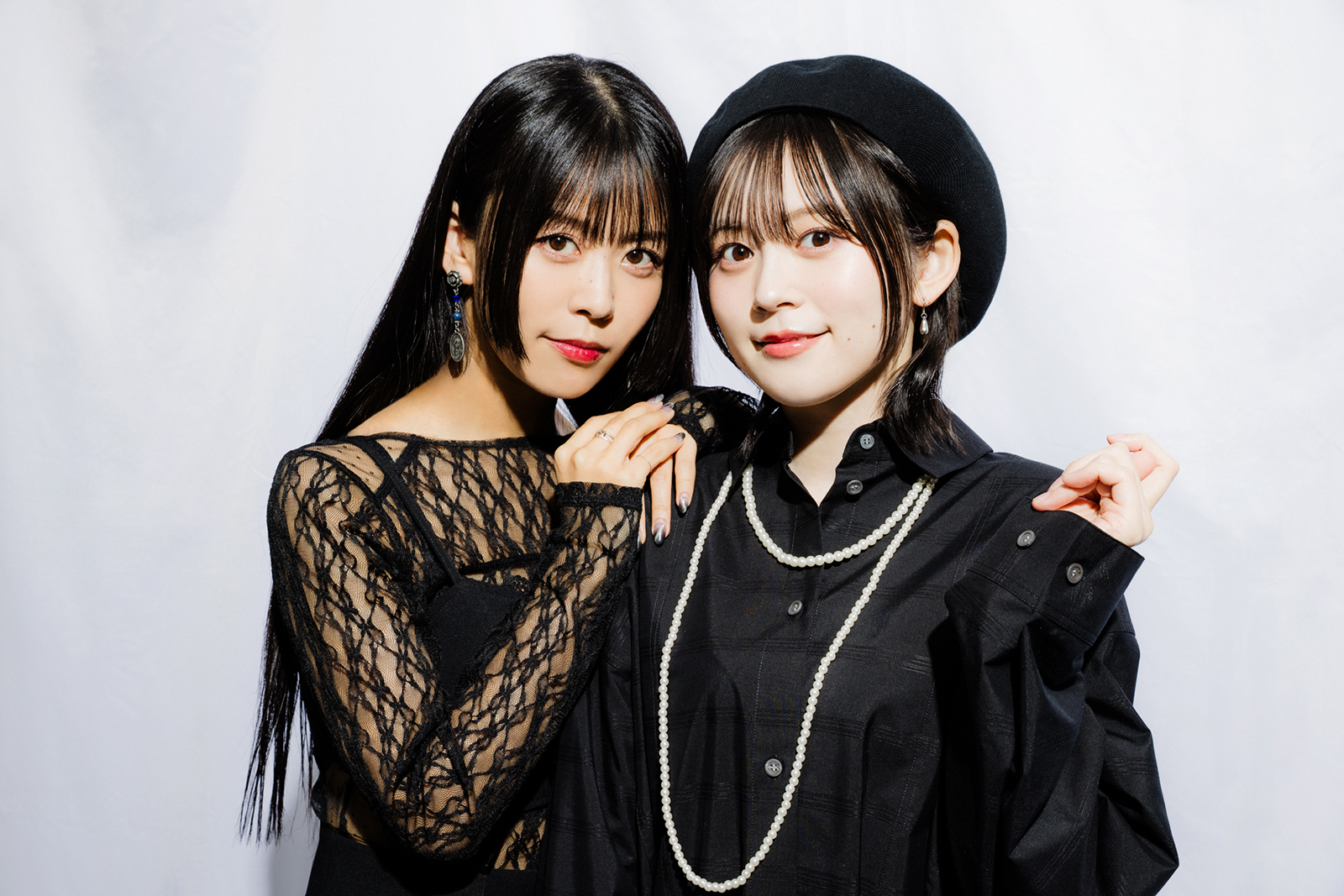相羽あいな・中島由貴が語る、Roseliaが10周年で到達したリアルバンドとしての高み――初のベスト盤を通して青薔薇たちの進化の軌跡に迫る！
