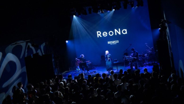 ReoNa、デビュー8周年当日に「animate Theater LIVE 2026 ～summer～」に出演！最新曲「Amore」「それは魔法でした」をアコースティックで初披露！