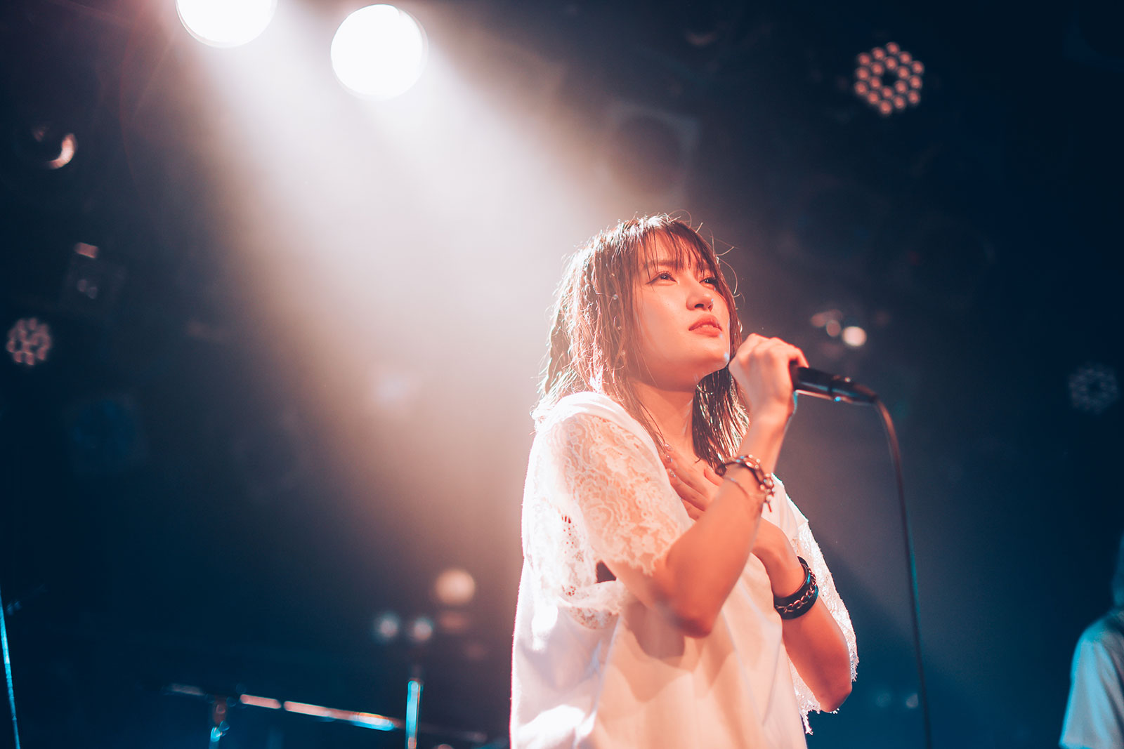 会場いっぱいの「1人1人の大切な“あなた”」へ、歌を通じて想い届けた一夜――“Junna Rock You Tour 2026 ～ハローグッバイ～”東京公演レポート - 画像一覧（17/18）