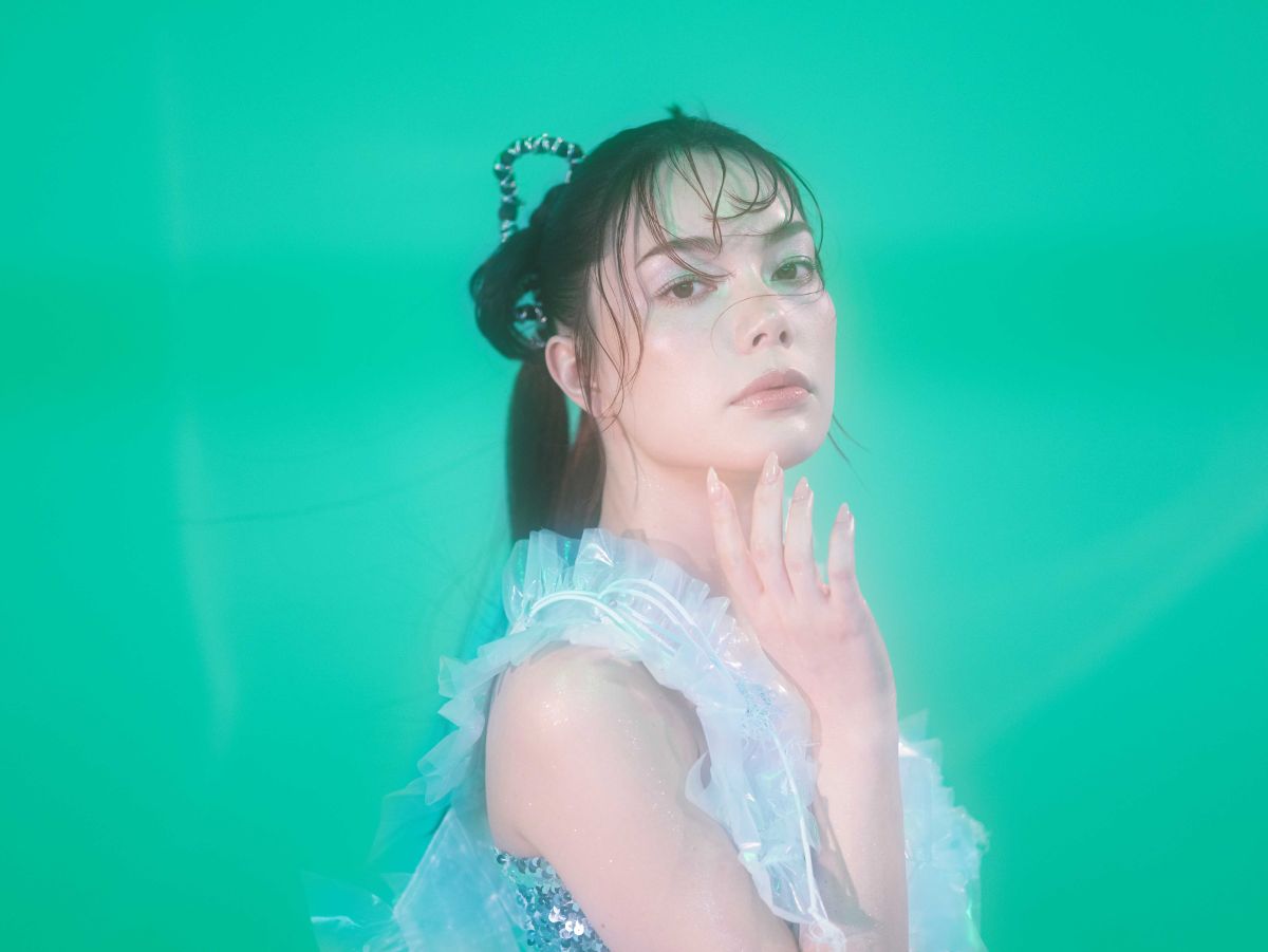 映画『GROTESQQQUE-グロテスク-』劇中歌先行配信中！第九弾は作詞を篠崎あやと、作曲・編曲を堀江晶太・篠崎あやと、歌唱を安田レイ・ Myukが担当する「ヒカリ」！ - 画像一覧（5/5）