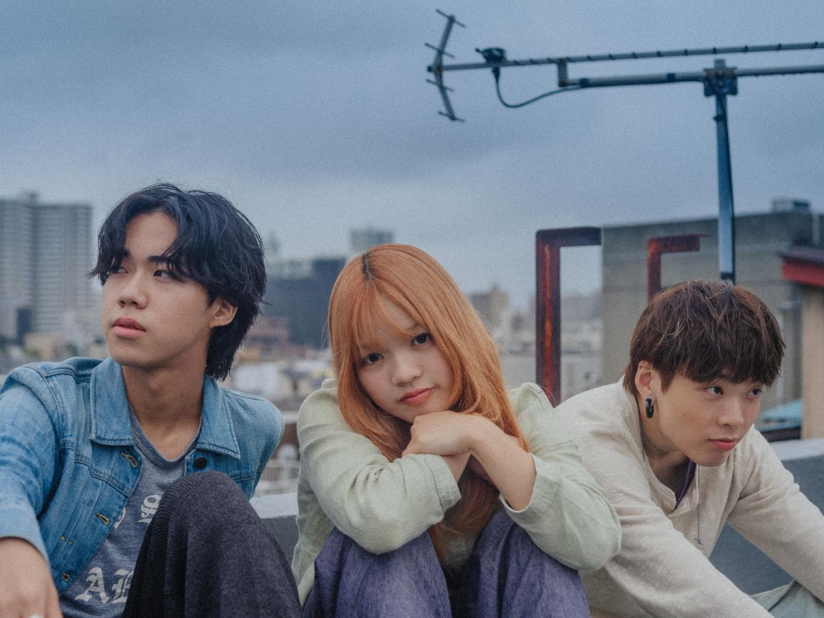 名古屋発の3ピースバンド・至福ぽんちょ、10月6日スタートのテレビアニメ『超巡！超条先輩』EDテーマを担当することが決定！