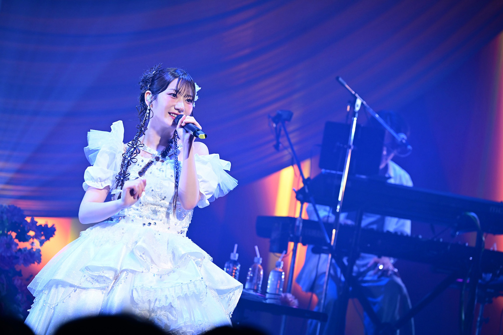岡咲美保が1日をかけて紡いだ、「これまで」と「これから」の物語――“Miho Okasaki 5th ANNIVERSARY LIVE フローリア”昼夜2公演を徹底レポート！ - 画像一覧（4/8）