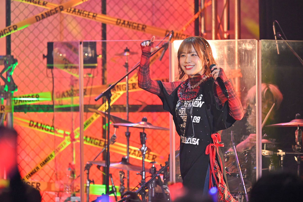 田所あずさとコラボ楽曲も披露！愛美初の企画ライブ「AIMI Presents 2MAN LIVE SHOW『A-GAME』」DAY1レポート！ - 画像一覧（6/7）