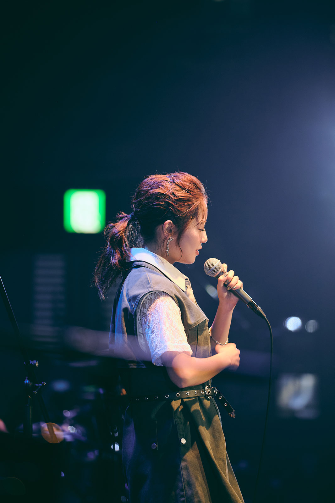 楠木ともりと過ごす濃密で贅沢なひと時――自身初のビルボードライブ公演「Tomori Kusunoki Billboard Live“LESS is MORE”」を振り返る - 画像一覧（2/11）