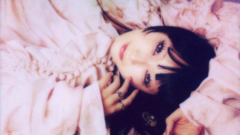 Daoko、TVアニメ『TANK CHAIR-戦車椅子-』EDテーマ「SYNC」のミュージックビデオ公開！