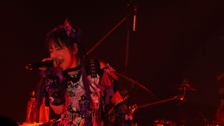 ライブハウスがKOTOKOとファンの熱気で満ち溢れたアドレナリン全開の夜！『KOTOKO’s GAME SONG COMPLETE ALBUM “The Bible 2”』を引っ提げた＜KOTOKO LIVE TOUR 2026“The Bible 2”＞の模様をいち早くお届け！（※セトリネタバレあり）
